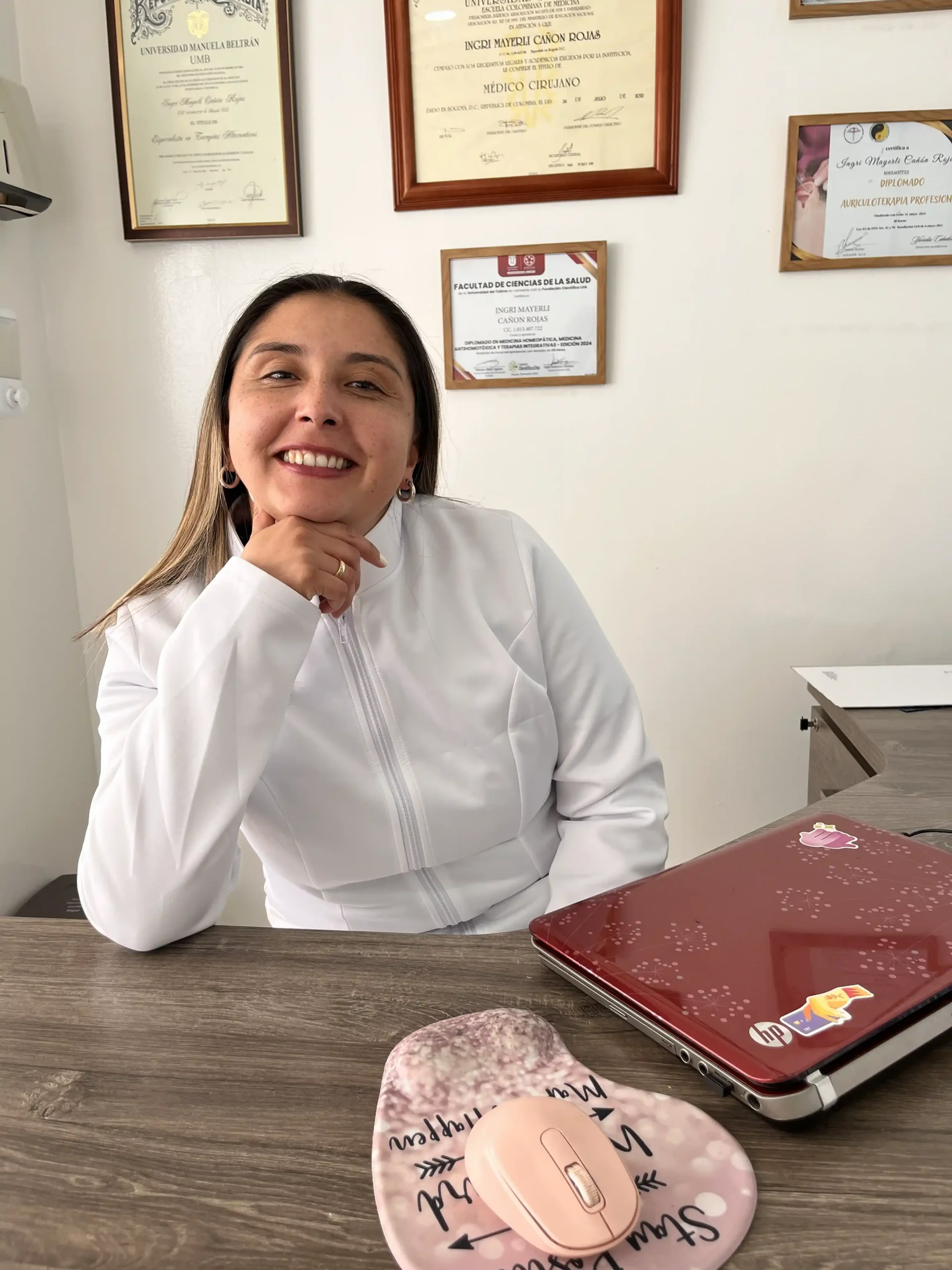 Dra. Ingri Cañón Rojas - Médica Cirujana Especialista en Medicina Integrativa